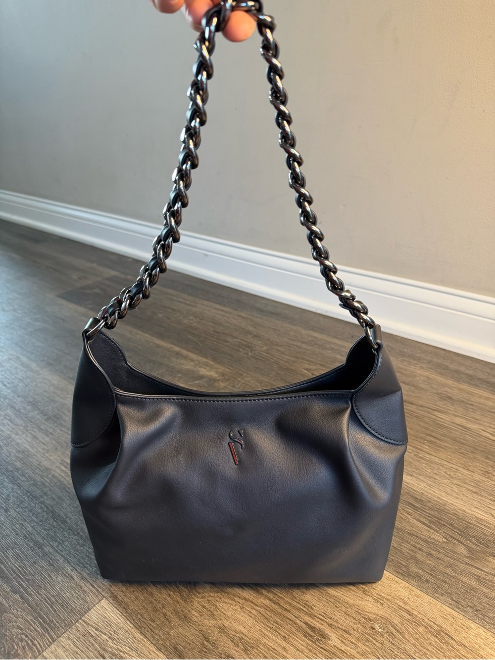 Simply Vera Vera Wang Black Shoulder Bag with Gunmetal Chain